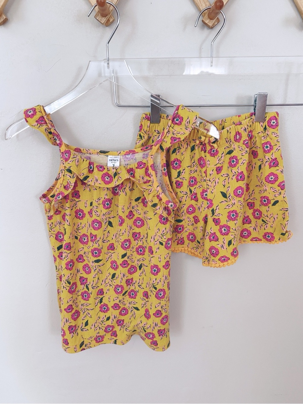 Carter’s Girls Size 7 Mustard Floral Tank Shorts 2 Piece Set